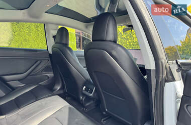 Седан Tesla Model 3 2019 в 