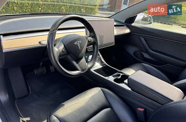 Седан Tesla Model 3 2019 в 