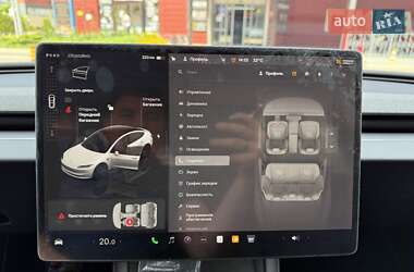 Седан Tesla Model 3 2024 в 