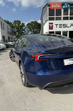 Седан Tesla Model 3 2024 в Виннице