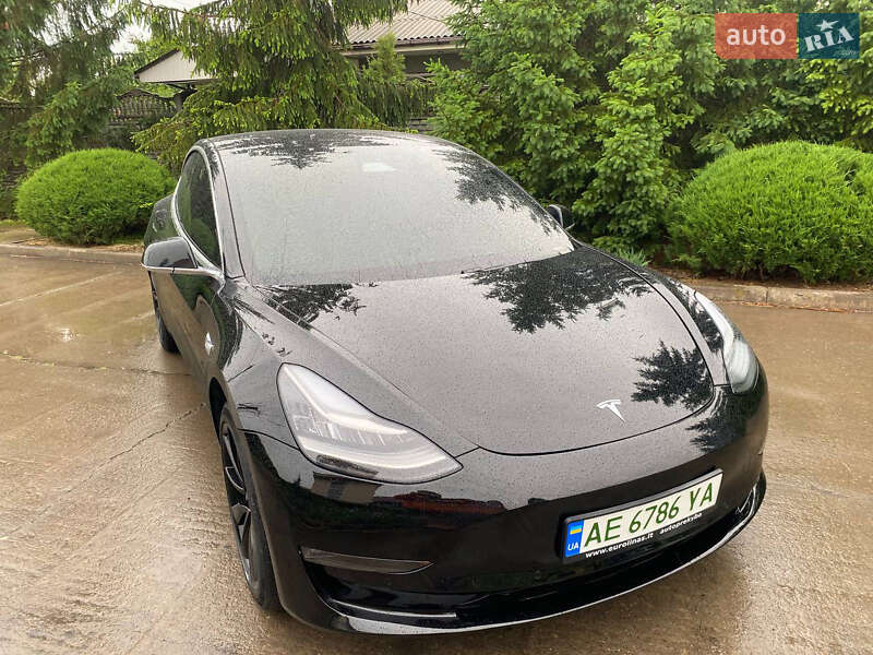 Седан Tesla Model 3 2019 в Кривом Роге
