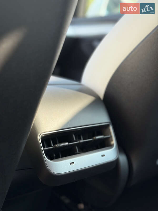 Седан Tesla Model 3 2021 в Калуше фото 18 Седан Tesla Model 3 2021 в Калуше