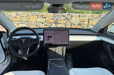 Седан Tesla Model 3 2021 в 