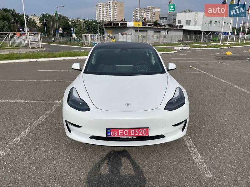 Седан Tesla Model 3 2023 в Киеве