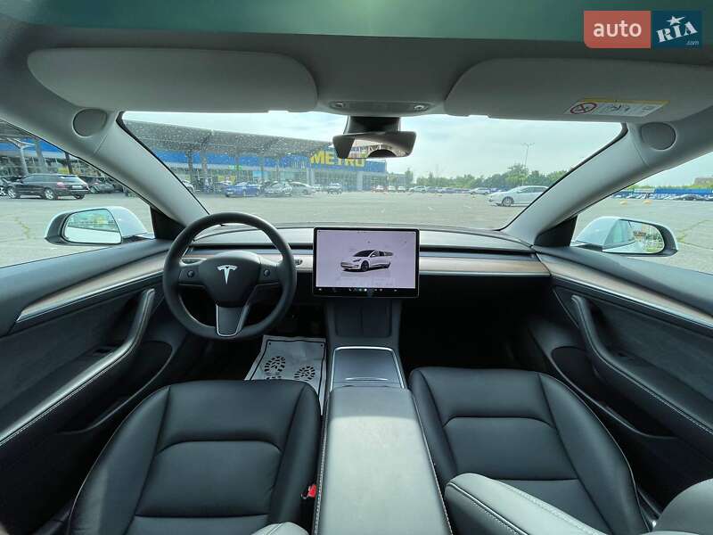 Седан Tesla Model 3 2023 в Киеве
