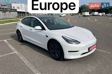 Седан Tesla Model 3 2023 в Киеве