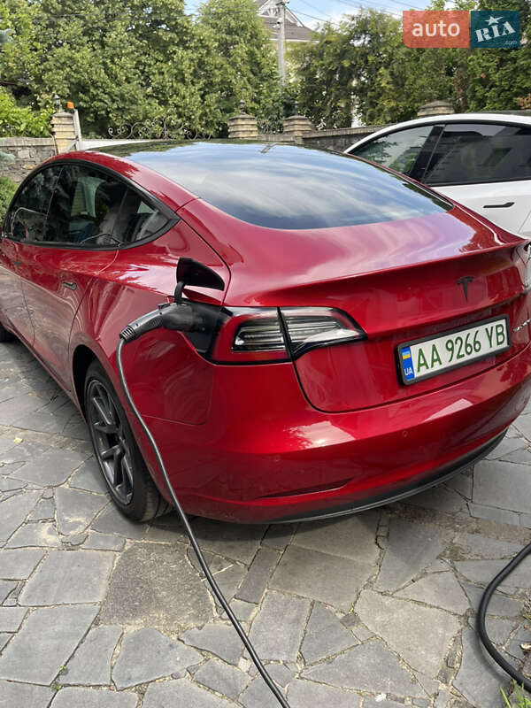 Седан Tesla Model 3 2018 в Киеве