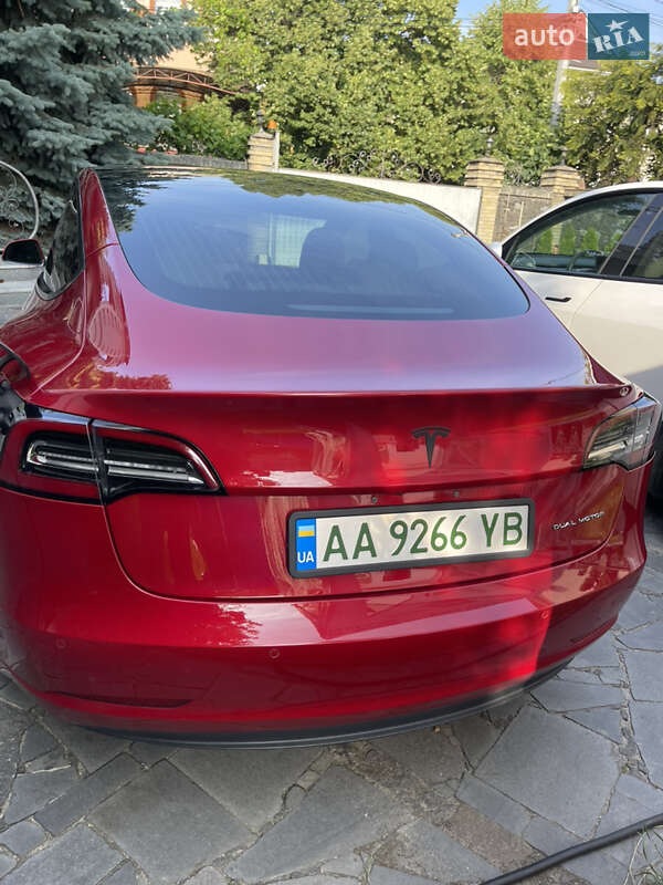 Седан Tesla Model 3 2018 в Киеве