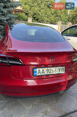 Седан Tesla Model 3 2018 в 