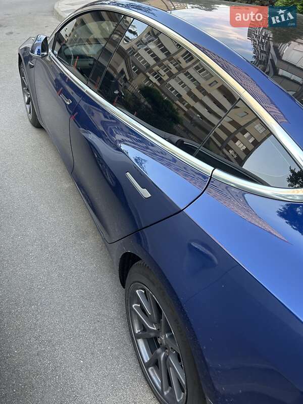 Седан Tesla Model 3 2018 в Киеве фото 2 Седан Tesla Model 3 2018 в Киеве