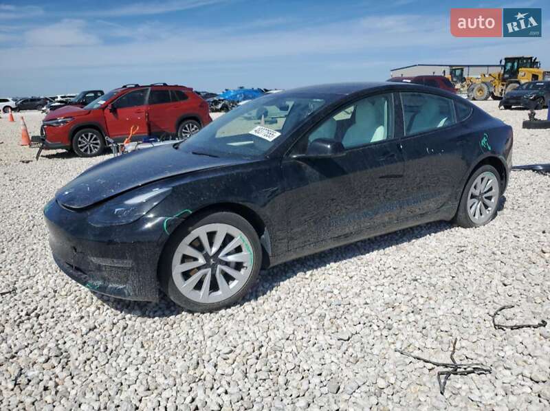 Седан Tesla Model 3 2022 в Львові