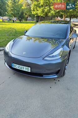 Седан Tesla Model 3 2020 в Львове
