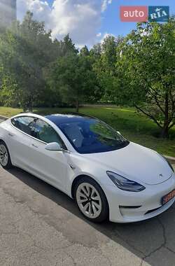 Седан Tesla Model 3 2018 в Києві