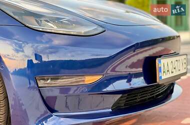 Седан Tesla Model 3 2021 в 