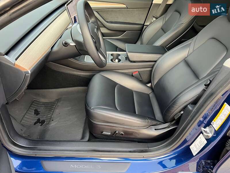 Седан Tesla Model 3 2021 в Києві