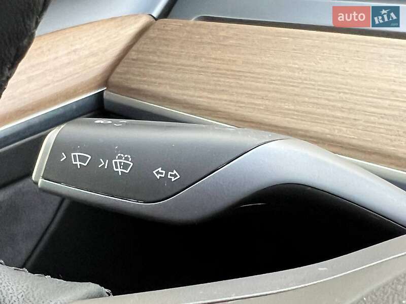 Седан Tesla Model 3 2021 в Києві