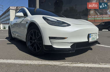 Седан Tesla Model 3 2019 в 