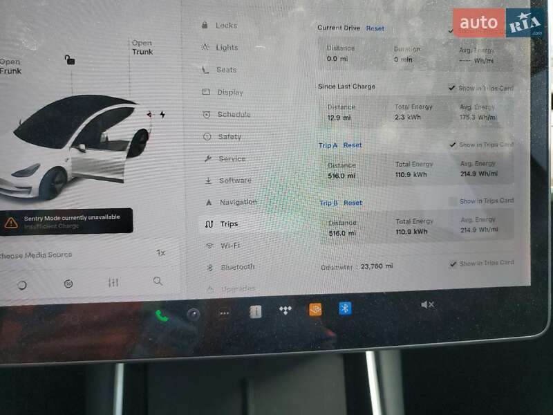 Седан Tesla Model 3 2018 в Львові