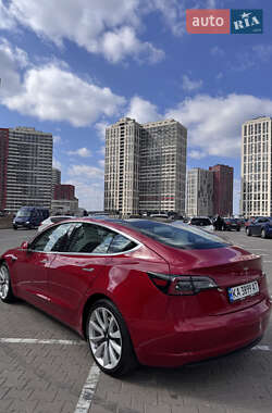 Седан Tesla Model 3 2019 в 