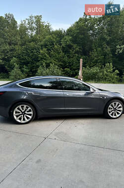 Седан Tesla Model 3 2019 в 