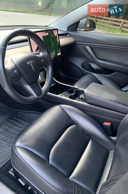 Седан Tesla Model 3 2019 в 