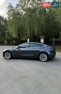 Седан Tesla Model 3 2019 в 