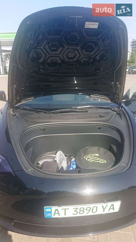Седан Tesla Model 3 2022 в Ивано-Франковске фото 23 Седан Tesla Model 3 2022 в Ивано-Франковске