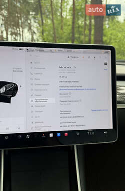 Седан Tesla Model 3 2020 в 