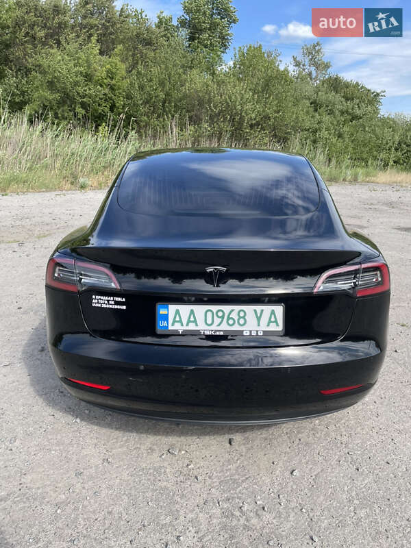 Седан Tesla Model 3 2019 в Нових Санжарах