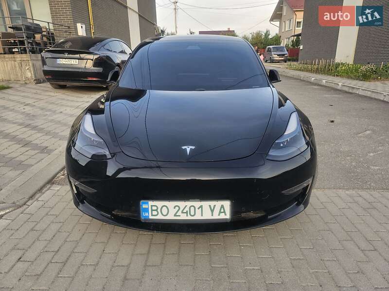 Седан Tesla Model 3 2021 в Тернополі