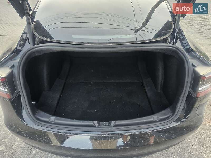Седан Tesla Model 3 2021 в Тернополі