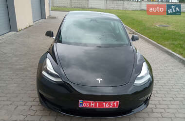 Седан Tesla Model 3 2019 в 