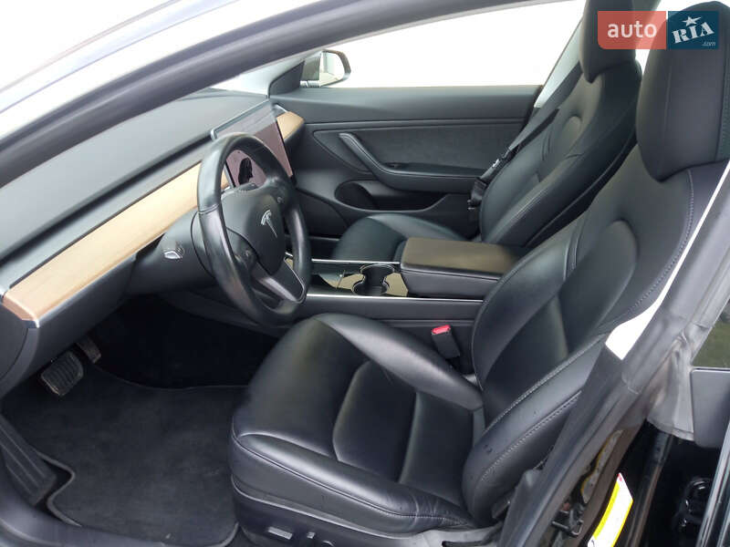 Седан Tesla Model 3 2019 в Радехове фото 13 Седан Tesla Model 3 2019 в Радехове