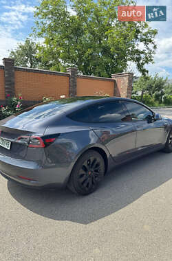 Седан Tesla Model 3 2023 в 