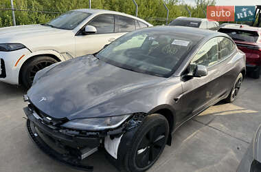 Седан Tesla Model 3 2024 в Львове