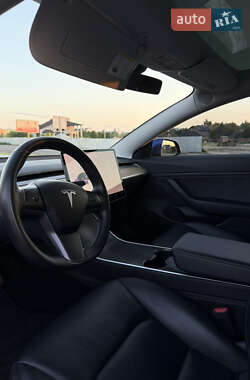 Седан Tesla Model 3 2018 в 