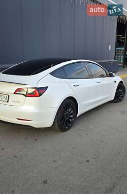 Седан Tesla Model 3 2021 в Днепре