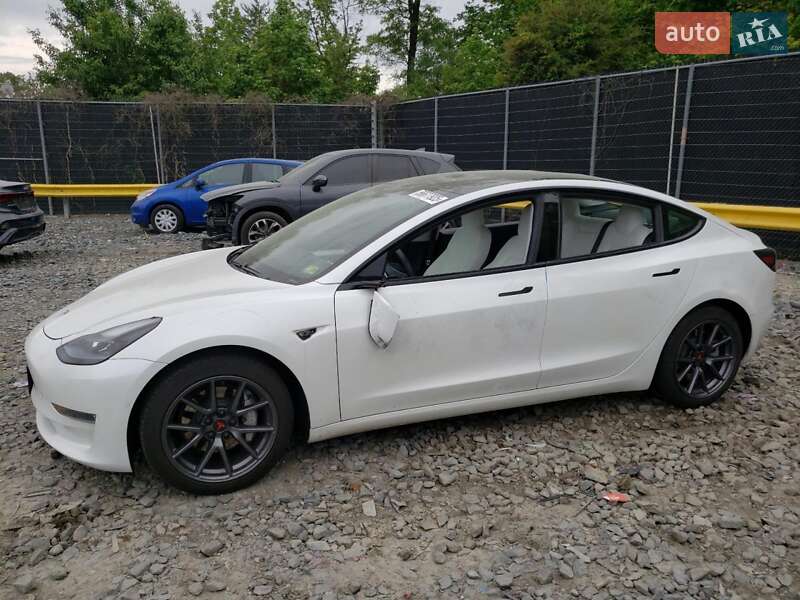 Tesla Model 3 2021