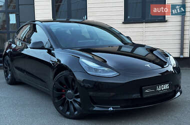 Седан Tesla Model 3 2021 в 