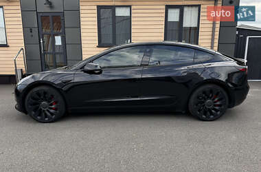 Седан Tesla Model 3 2021 в 