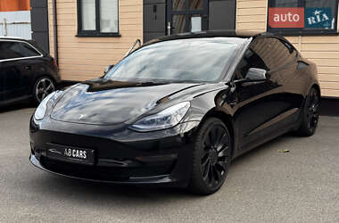 Седан Tesla Model 3 2021 в 