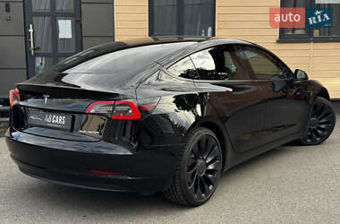 Седан Tesla Model 3 2021 в 