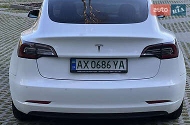 Седан Tesla Model 3 2018 в 