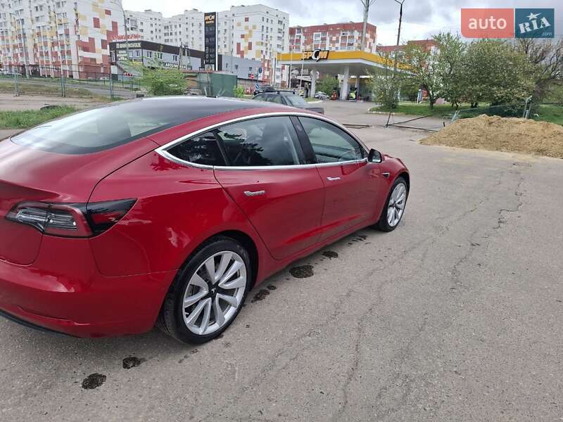 Седан Tesla Model 3 2018 в Харькове