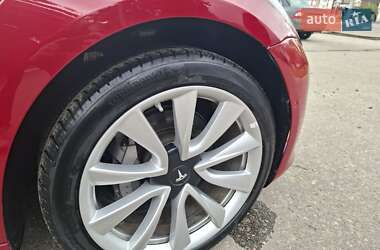 Седан Tesla Model 3 2018 в 