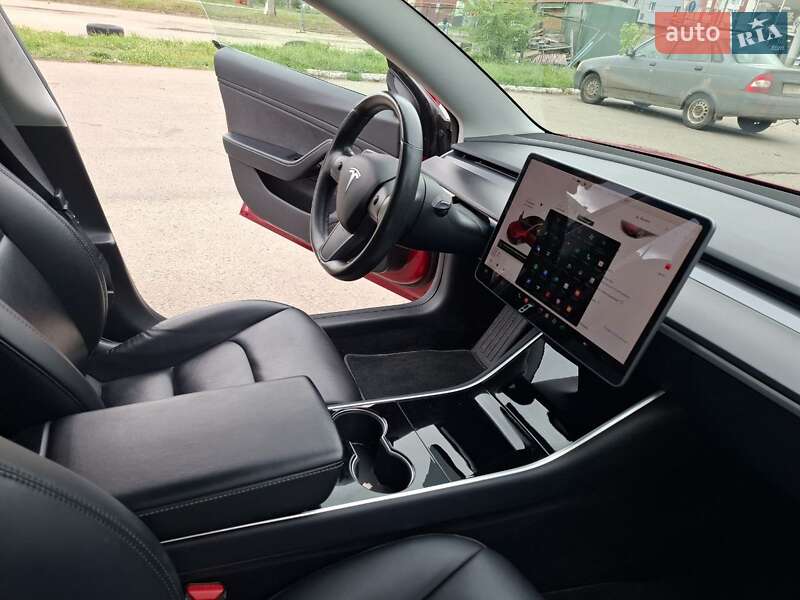 Седан Tesla Model 3 2018 в Харькове