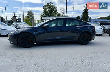 Седан Tesla Model 3 2024 в 