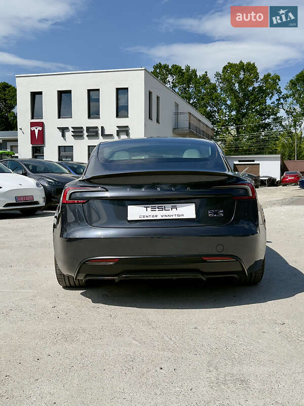 Седан Tesla Model 3 2024 в Виннице