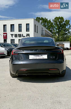 Седан Tesla Model 3 2024 в 