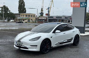Седан Tesla Model 3 2019 в Дніпрі